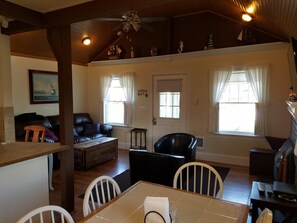 House, Multiple Beds (Taft Cottage) | Living room - Taft Cottage (Lincoln City)