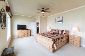 Condo, Multiple Beds (Windward at the Regatta) | 2 bedrooms, Internet - Windward at the Regatta (Newport)