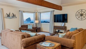House, Multiple Beds (Pacific Watch) | Living room - Pacific Watch (Pacific City)