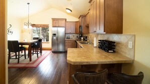 Townhome, Multiple Beds (The White Turtle) | Private kitchen - The White Turtle (Lincoln City)