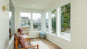 Unclassified image, 4 of 81, button - Ocean Mist (Seaside)