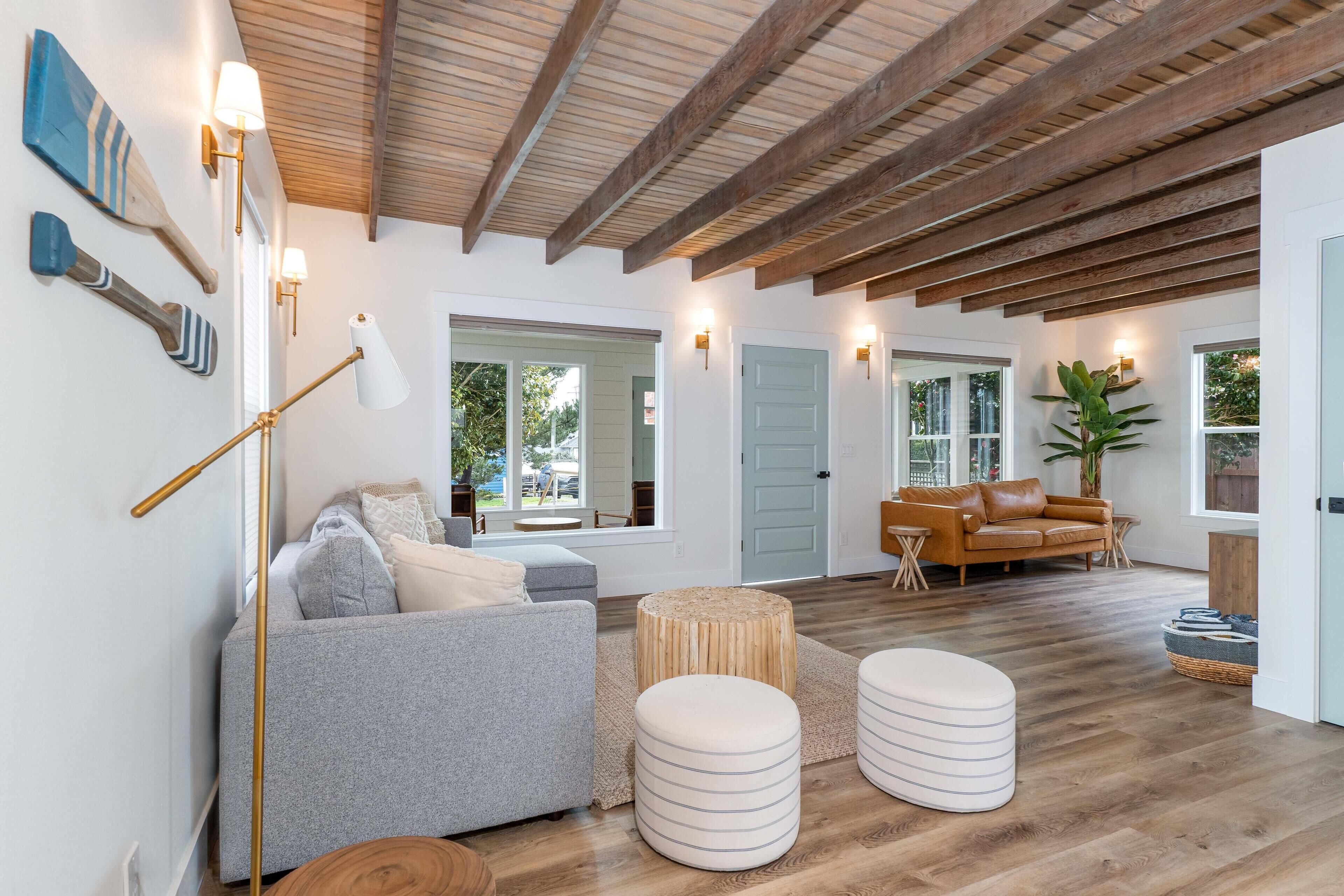 House, Multiple Beds (Ocean Mist) | Living room