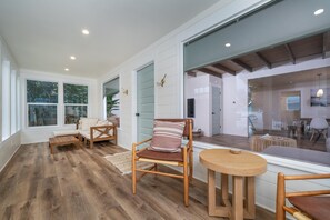 Casa, diversos llits (Ocean Mist) | Servei de restauració