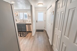 Hus - flera sÀngar (Cozy Cove Cottage) | 3 sovrum och sÀngklÀder