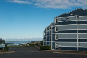 Exterior - Waters Edge 308 (Lincoln City)
