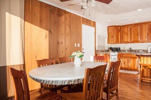 House, Multiple Beds (Three Bells) | Private kitchen - Three Bells (Lincoln City)