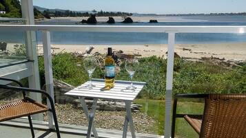 Condo, 1 King Bed (Waters Edge 214) | Balcony