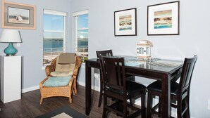 Appartamento, 1 letto king (Waters Edge 214) | Pasti