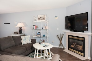 Condo, 1 King Bed (Waters Edge 214) | Living room - Waters Edge 214 (Lincoln City)