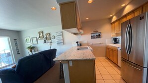 Condo, 1 Queen Bed (Waters Edge 303) | Private kitchen - Waters Edge 303 (Lincoln City)