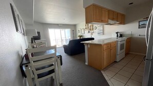 Condo, 1 Queen Bed (Waters Edge 303) | Private kitchen - Waters Edge 303 (Lincoln City)