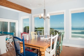 Casa, letti multipli (Roads End Light House) | Cucina privata