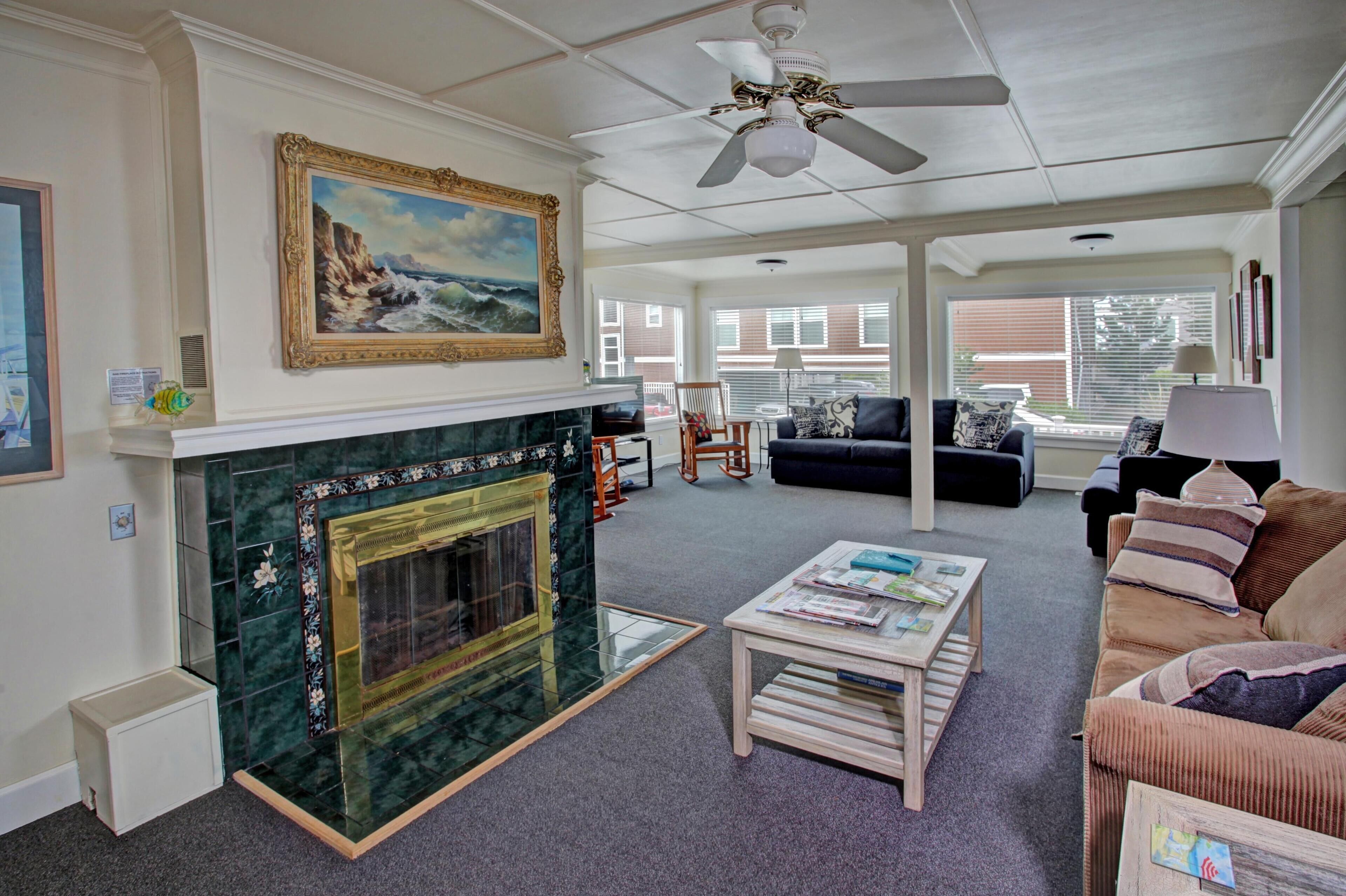 House, Multiple Beds (Sand Dollar) | Living room