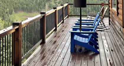 Mountain Liv’n Modern 100% Off-grid Home with Amazing Views