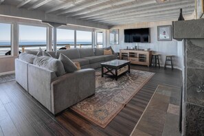 Living room - Sea Perch (Lincoln City)