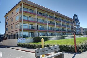 Appartamento, 1 letto king con divano letto (Seaside Beach Club 204) | Esterni