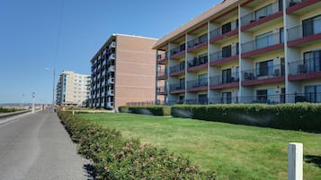 Condo, 1 King Bed with Sofa bed (Seaside Beach Club 204) | Exterior