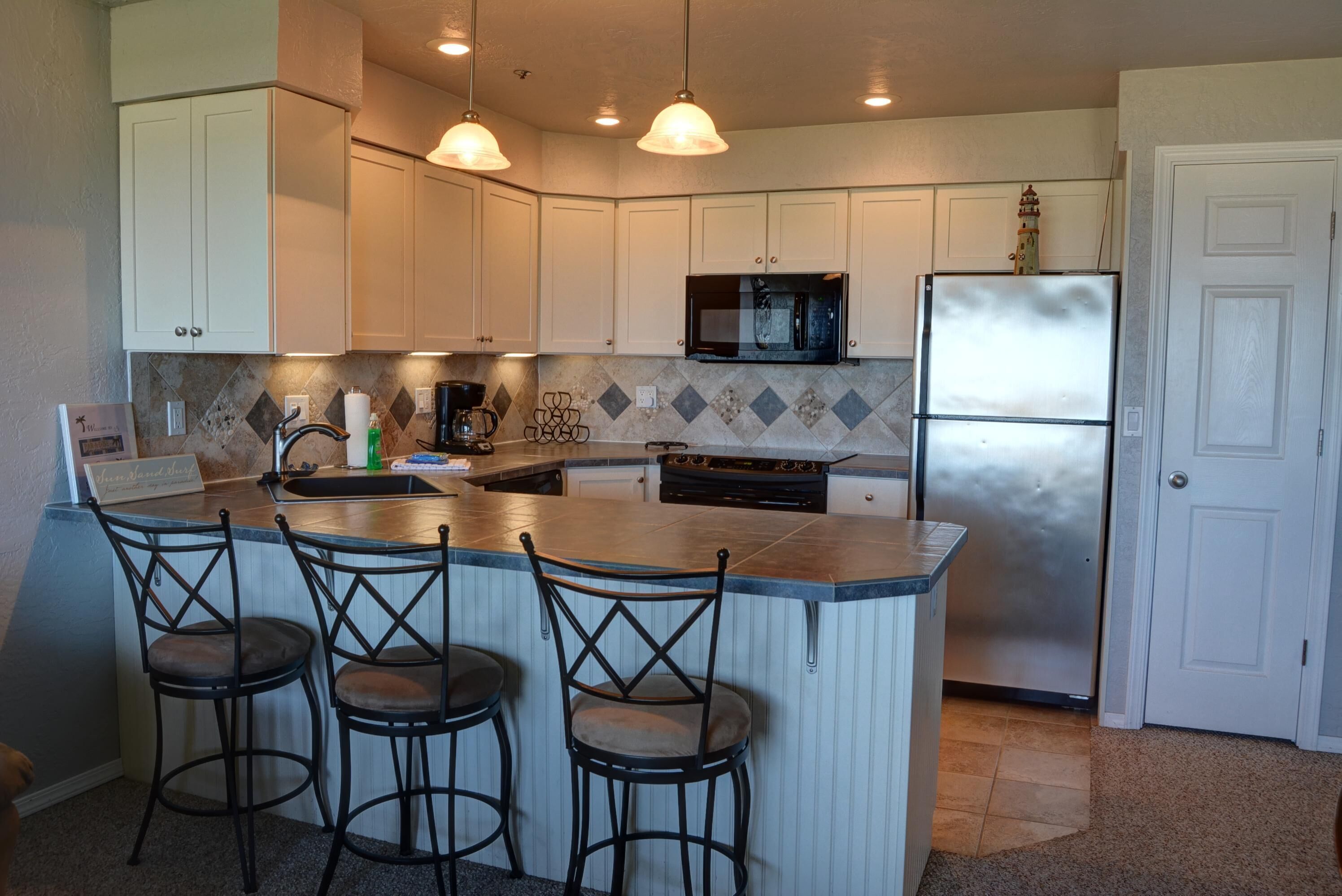 Condo, 1 King Bed with Sofa bed (Seaside Beach Club 204) | Private kitchen