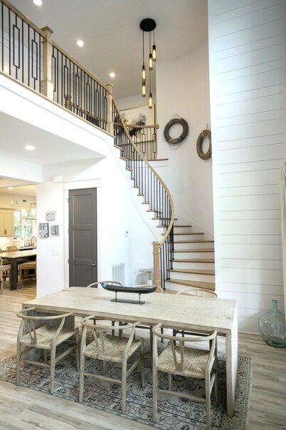 Lakefront-Lakeview-Steps to the Water-Tim's Ford Lake LUXURY Home & DOCK