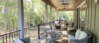 Lakefront-Lakeview-Steps to the Water-Tim's Ford Lake LUXURY Home & DOCK