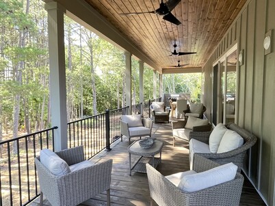 Lakefront-Lakeview-Steps to the Water-Tim's Ford Lake LUXURY Home & DOCK