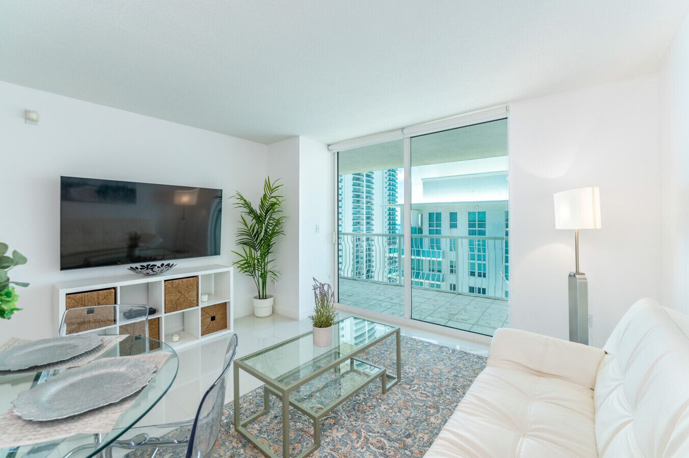 Smart TV, ping pong, offices