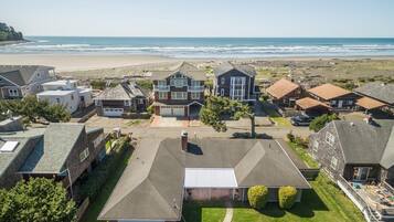 House, Multiple Beds (Surfers Cove) | Beach