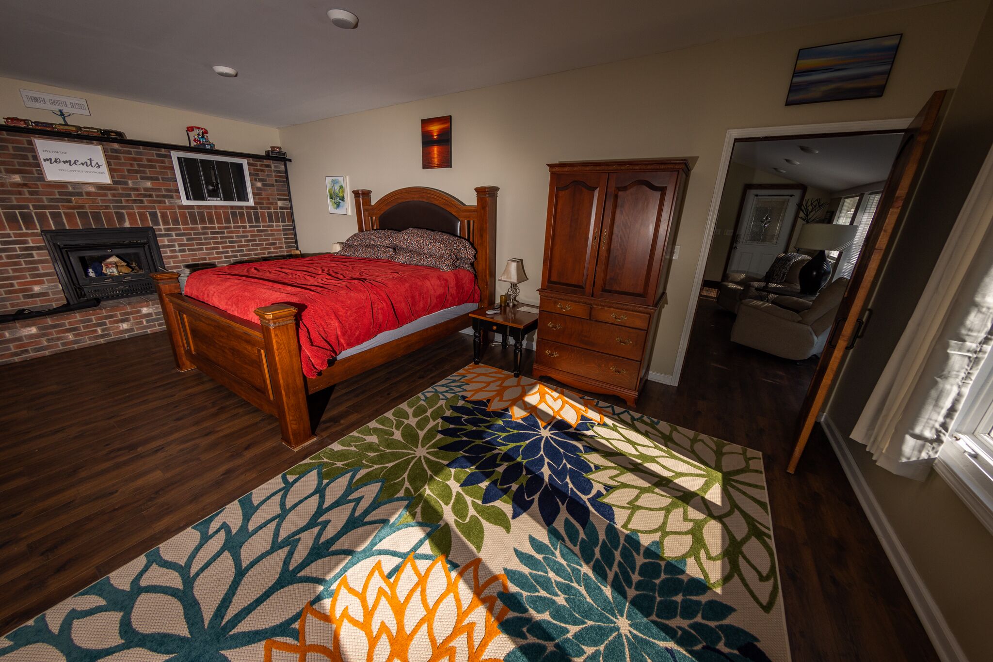 5 Schlafzimmer, Schreibtisch, Bügeleisen/Bügelbrett, WLAN