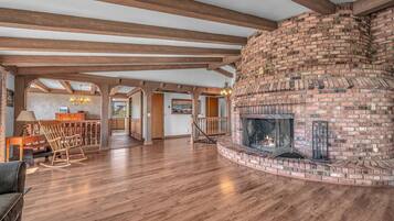 House, Multiple Beds (The Green House) | Interior