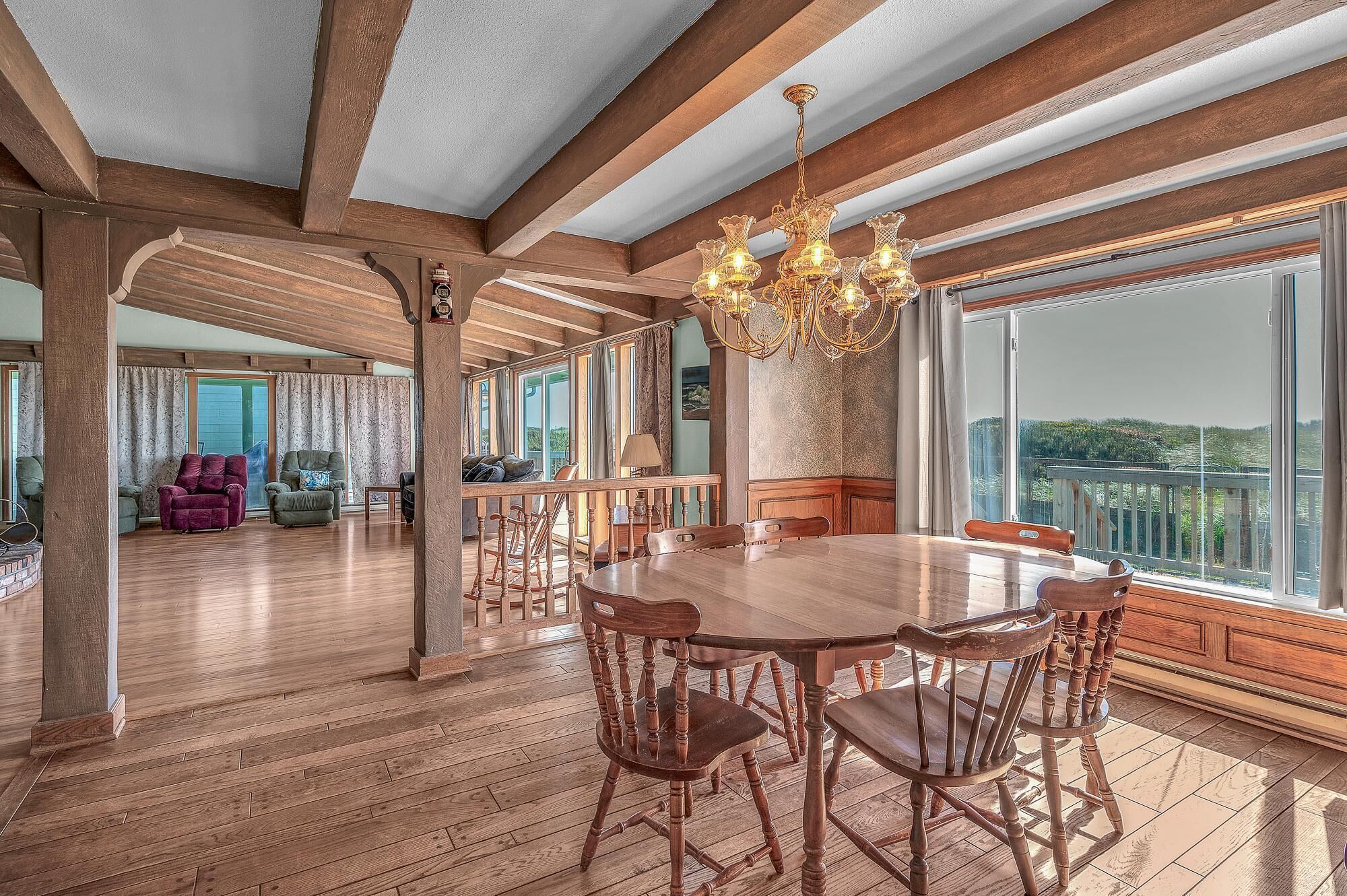 House, Multiple Beds (The Green House) | Dining