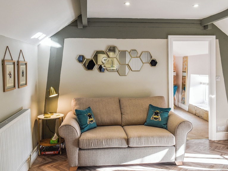 1 Bedroom Accommodation In Dronfield - Sheffield