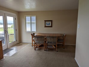 House, 2 Queen Beds (The Sandlake View) | Private kitchen - The Sandlake View (Cloverdale)