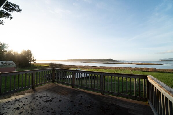 House, 2 Queen Beds (The Sandlake View) | Balcony - The Sandlake View (Cloverdale)