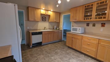 Rumah, 2 Tempat Tidur Queen (The Sandlake View) | Dapur pribadi