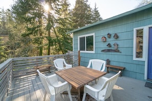 House, 1 Queen Bed with Sofa bed (The Sea Slug) | Balcony - The Sea Slug (Manzanita)