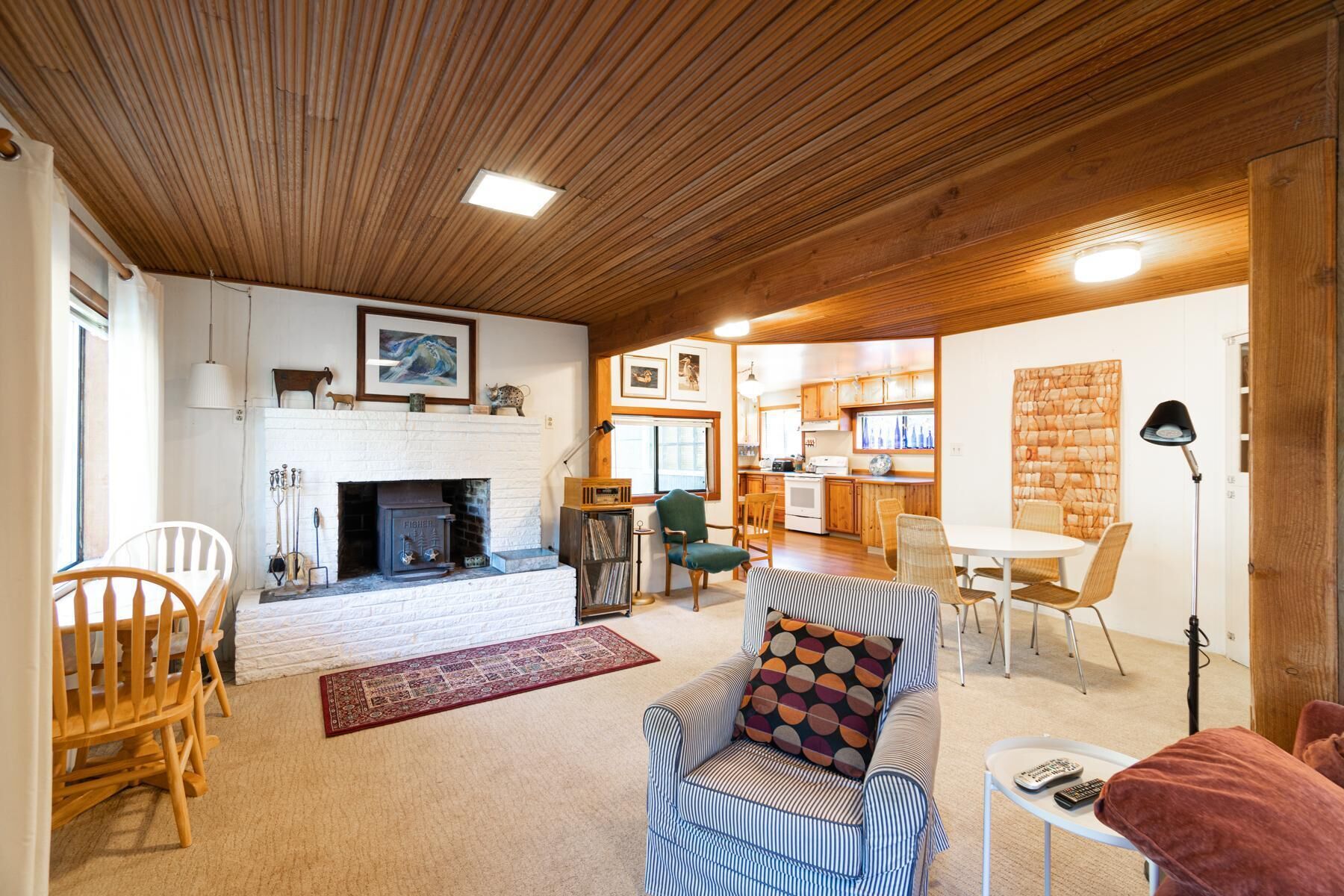 House, 1 Queen Bed with Sofa bed (The Sea Slug) | Living room