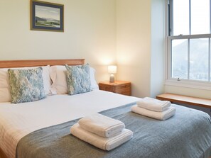3 bedrooms, free WiFi, bed sheets