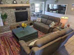 TV connectée, table de tennis de table