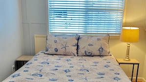 House, 1 Queen Bed (Little Cottage at the Coast) | 2 bedrooms - Little Cottage at the Coast (Seaside)