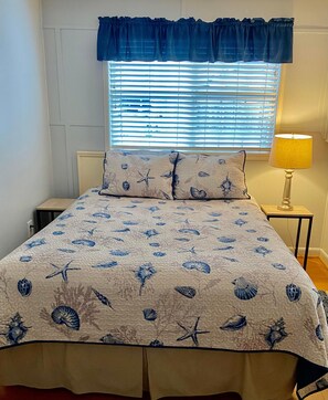 House, 1 Queen Bed (Little Cottage at the Coast) | 2 bedrooms - Little Cottage at the Coast (Seaside)