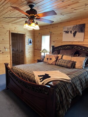 3 camere, una scrivania, Wi-Fi gratuito, lenzuola