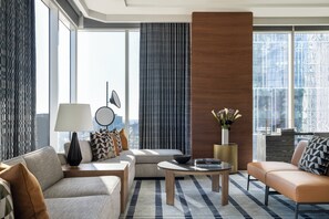 Premium bedding, down comforters, pillowtop beds, minibar - Four Seasons Nashville (Nashville)