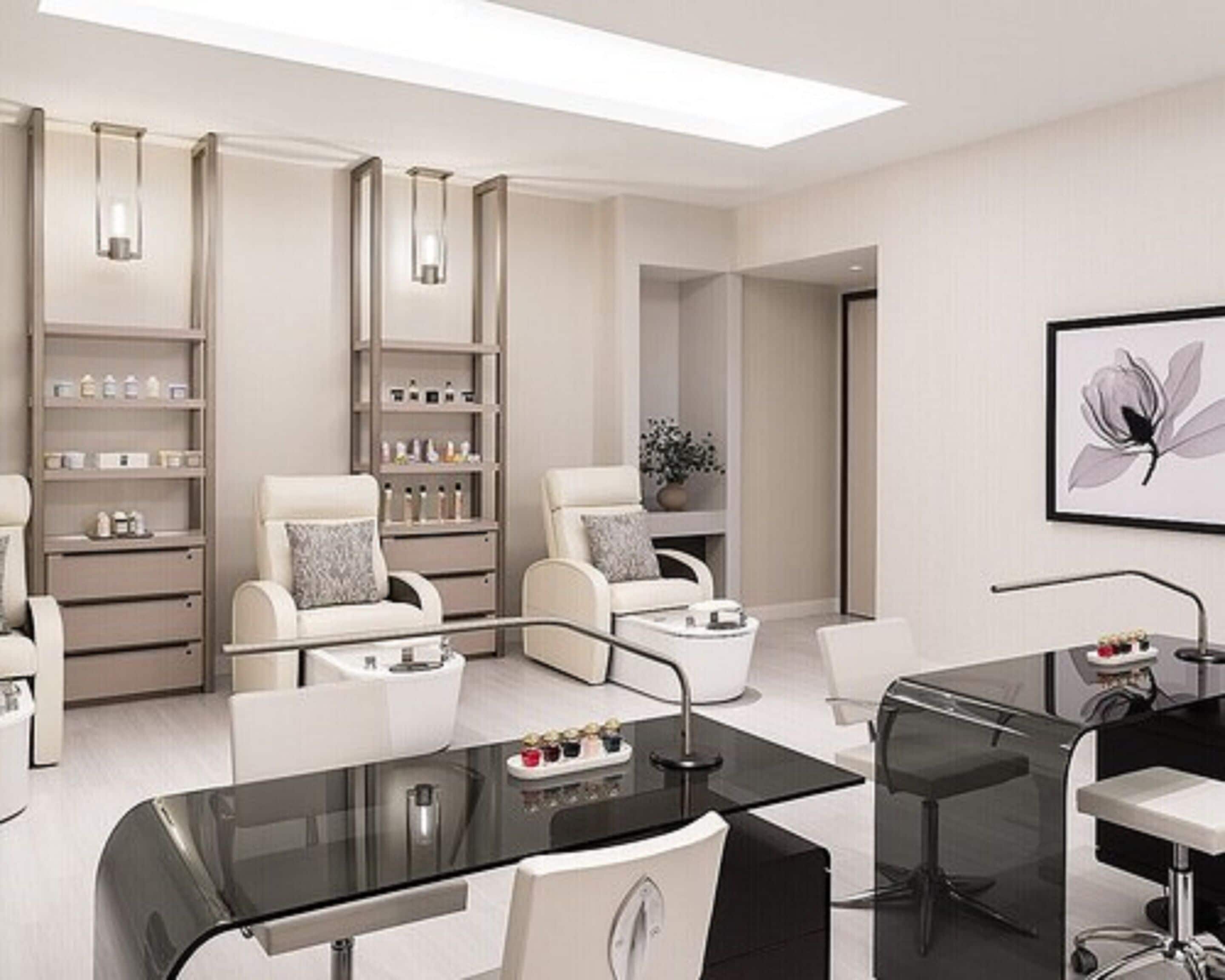 Steam room, deep-tissue massages, 6 treatment rooms, massages