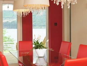 Dining - 3 bedroom accommodation in Letterfinlay, near Fort William (Letterfinlay, near Fort William)