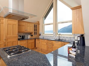 Dishwasher, highchair - 3 bedroom accommodation in Letterfinlay, near Fort William (Letterfinlay, near Fort William)