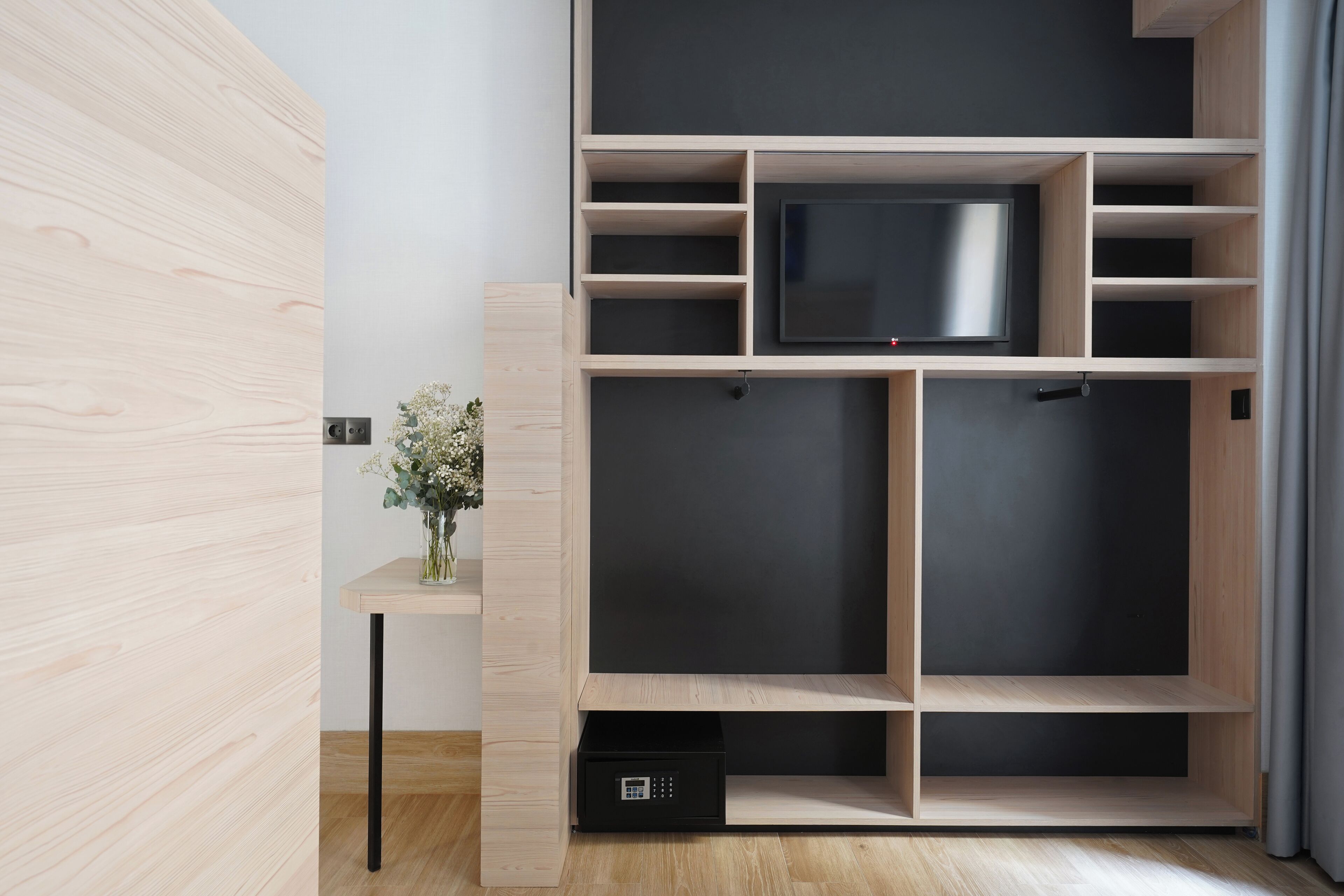 Literie de qualité supérieure, coffres-forts dans les chambres, bureau