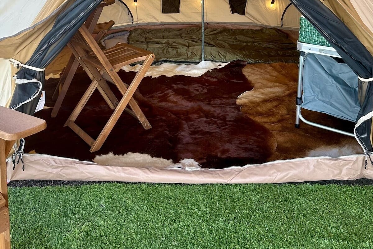Barraca econômica, banheiro compartilhado (Traditional Tent ) | 1 quarto, Wi-Fi de cortesia, roupa de cama