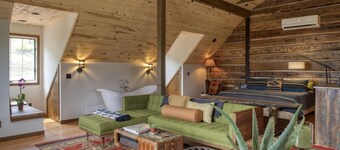 Navajo Peak Lodge