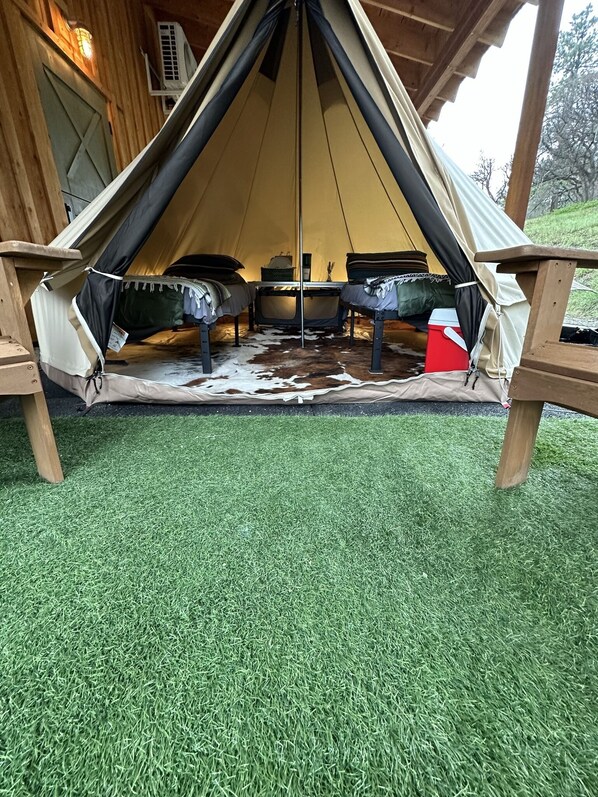 Exterior - Navajo Peak Lodge (Chromo)