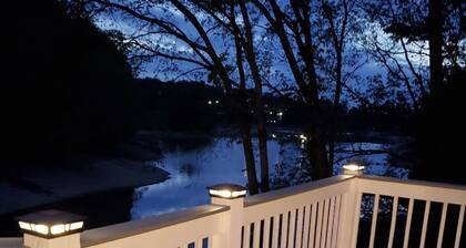 Lakefront Cottage on Cherokee Lake - with private dock Small Dog friendly